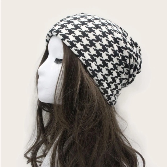 Houndstooth Pattern Multi-purpose Hat NWT - Picture 1 of 6